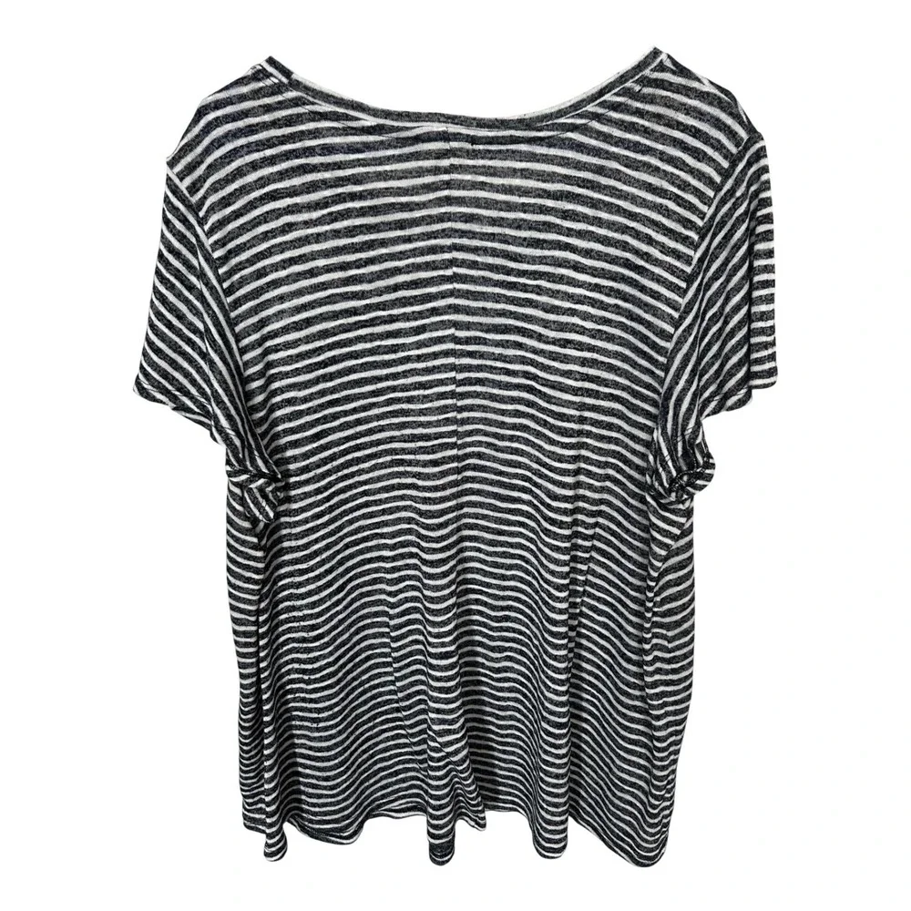 Lane Bryant Black and White Striped Short Sleeved‎ Sweater Women's Size 22/24